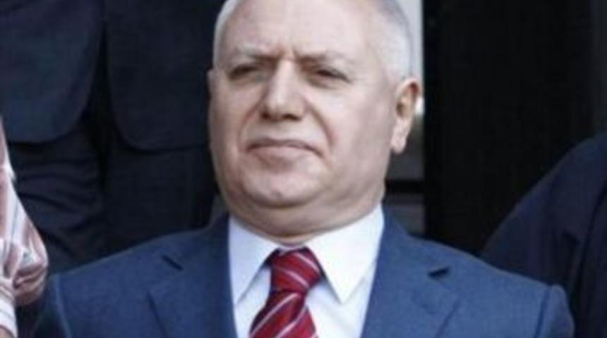 Partililer onu bekliyor