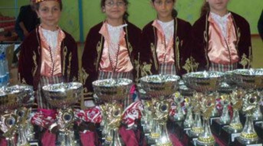 Dereceye girenler &ouml;d&uuml;llendirildi