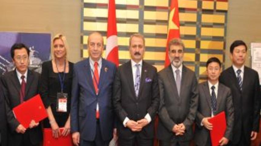 Hattat ile &Ccedil;inli Avic'ten k&ouml;r&uuml;m&uuml; ithalatını 1 milyar dolar azalacak anlaşma