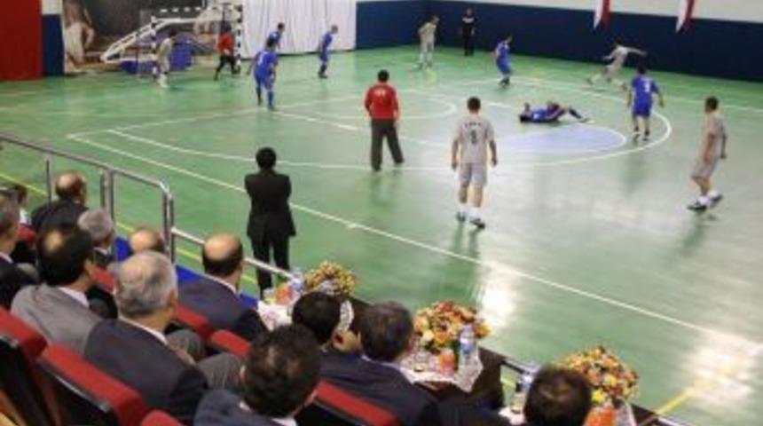 ‘Kafkas Futbol Turnuvası’nın şampiyonu iktisat fakültesi