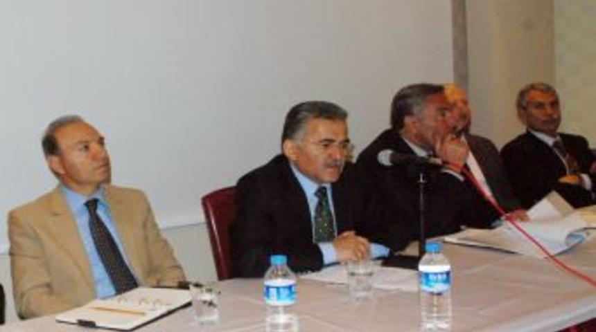 Başkan B&uuml;y&uuml;kkılı&ccedil;, yatırımlar &ouml;ncesi mahalle muhtarlarını dinliyor