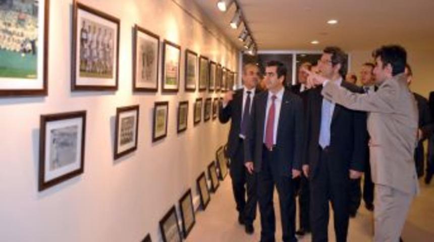 AB Bakan Yardımcısı Yaşar, Orduspor fotoğraf sergisini gezdi