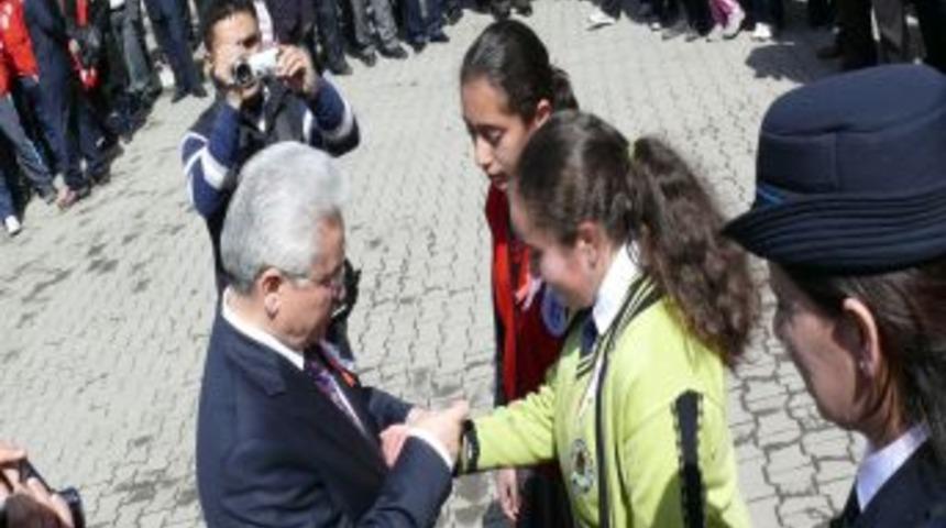 Ardahan Emniyet M&uuml;d&uuml;rl&uuml;ğ&uuml;, &uuml;niversite &ouml;ğrencilerini geziye g&ouml;t&uuml;recek