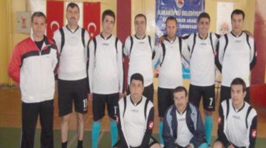 &Ouml;ğretmenler Arası Voleybol Turnuvası Başladı