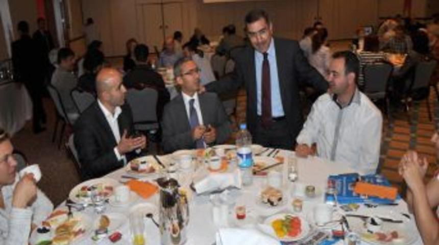 &Ccedil;elikcan: Yollar i&ccedil;in 3 yılda 30 milyon lira harcadık