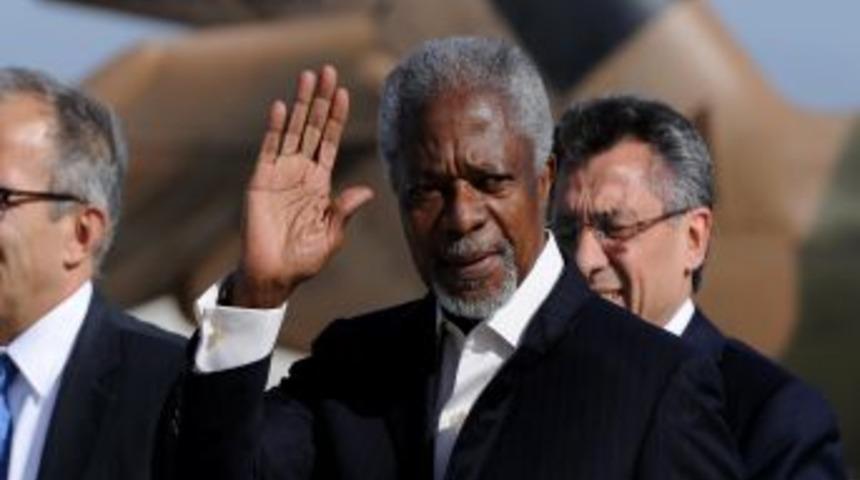 Kofi Annan Yayladağı'ndaki m&uuml;lteci kampında