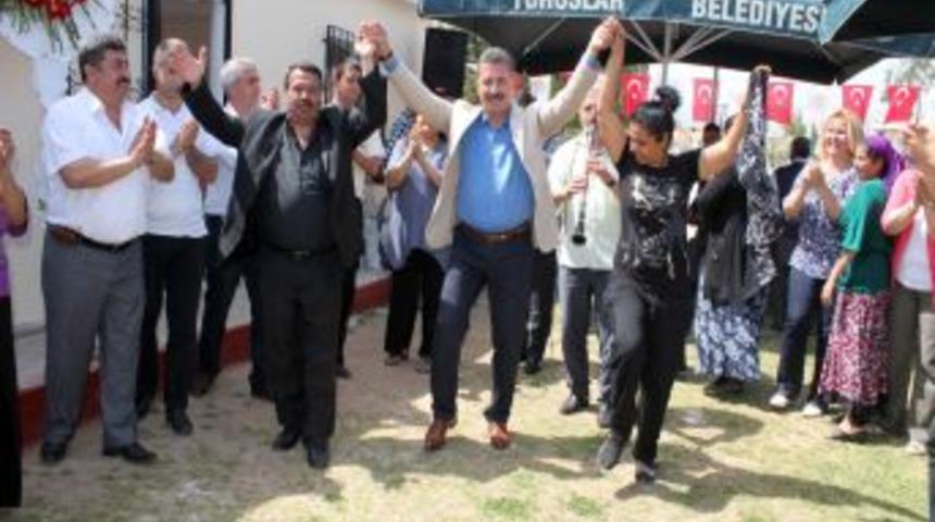 Toroslar'da Romanlar i&ccedil;in mesleki eğitim merkezi a&ccedil;ıldı