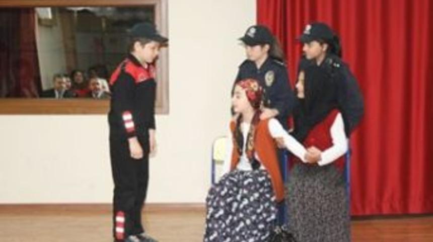 Polis teşkilatının onur g&uuml;n&uuml;