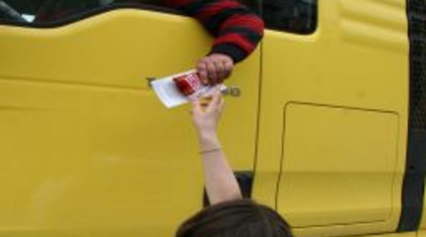 S&uuml;r&uuml;c&uuml;ler ceza yerine fındık yedi