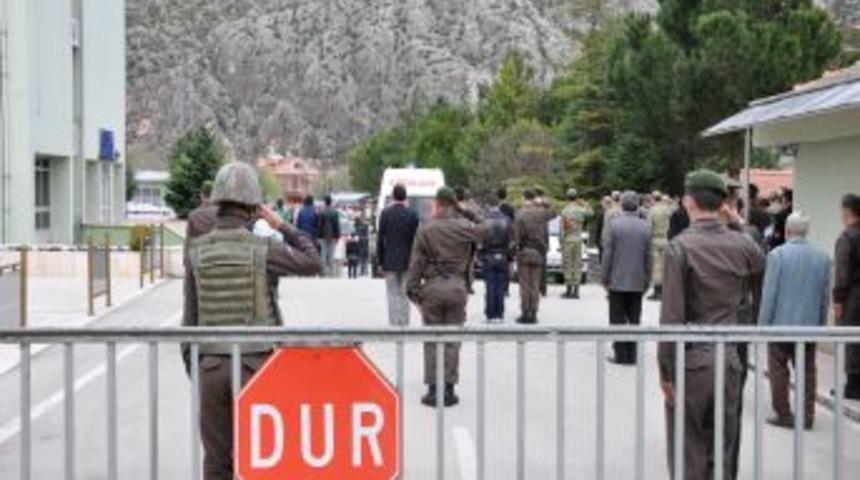 Amasya'daki ter&ouml;r saldırısında yaralanan Astsubay Osman G&ouml;l şehit oldu