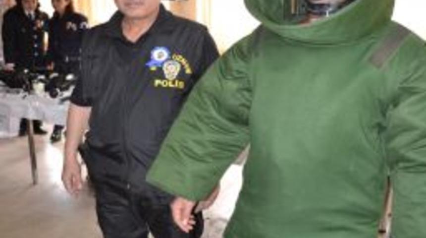 Polis memurunun solo performansı beğeni kazandı