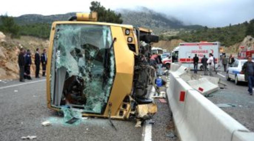 Kazada yaralanan turistler Pamukkale gezisine gitmişler