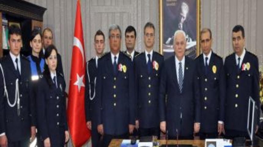 Vali &Ccedil;olak, Emniyet M&uuml;d&uuml;r&uuml; G&uuml;ven başkanlığındaki heyeti kabul etti