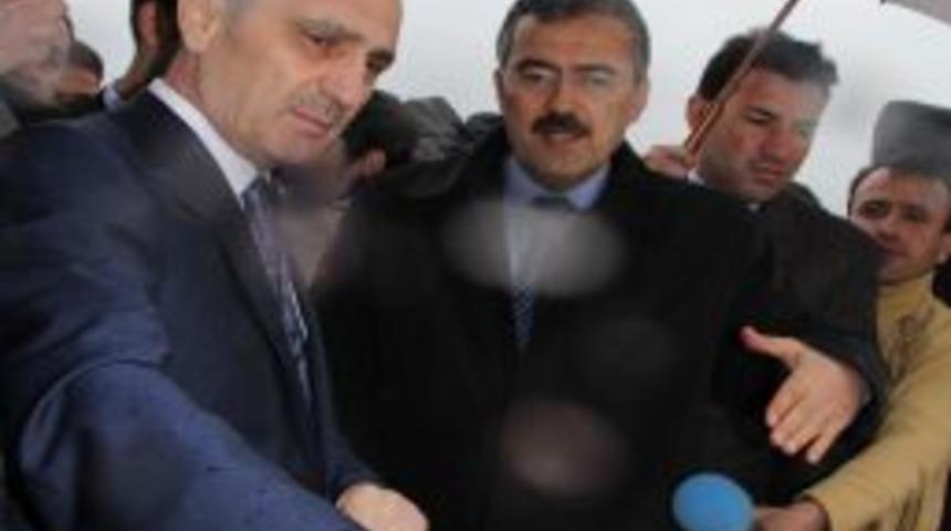 Bakan Bayraktar &Ccedil;aycuma'da İncelemelerde Bulundu