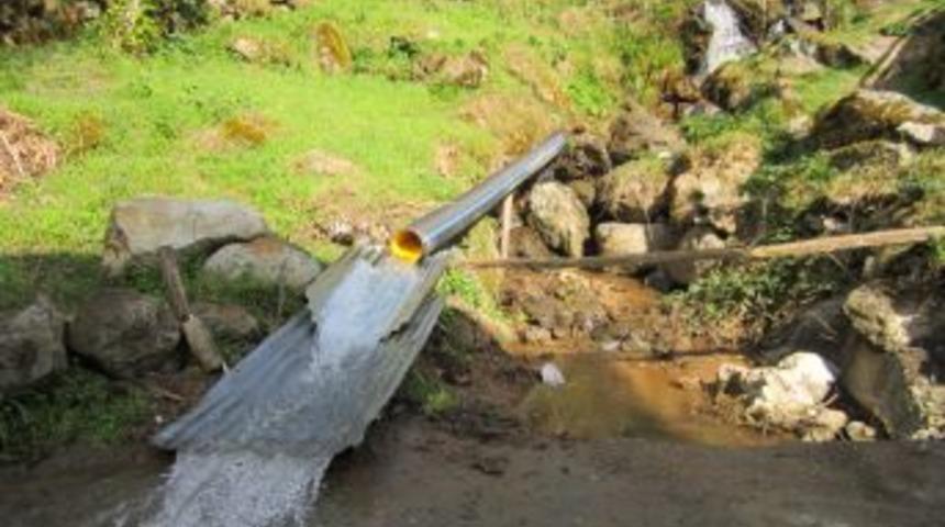 &Ccedil;amlıhemşin k&ouml;yl&uuml;s&uuml; belediyeye kızarsa