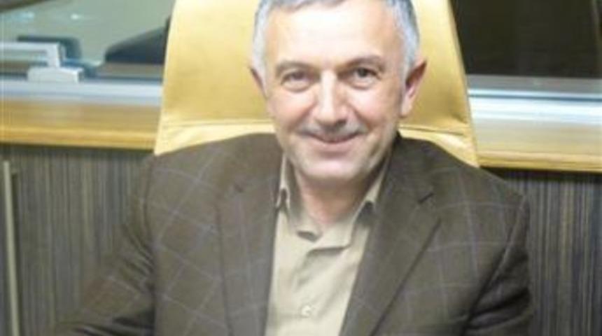 &Uuml;zerlerinde &ouml;l&uuml; toprağı var