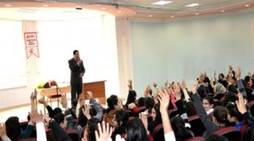 &Ouml;ğrencilere sınav kaygısı semineri verildi