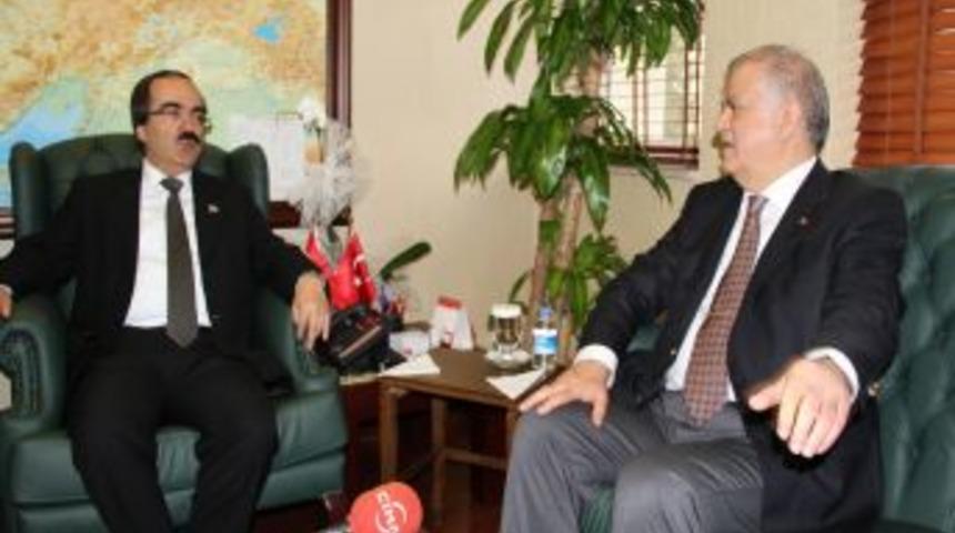 "O diktat&ouml;r giderse dostluk barajı yapılır"