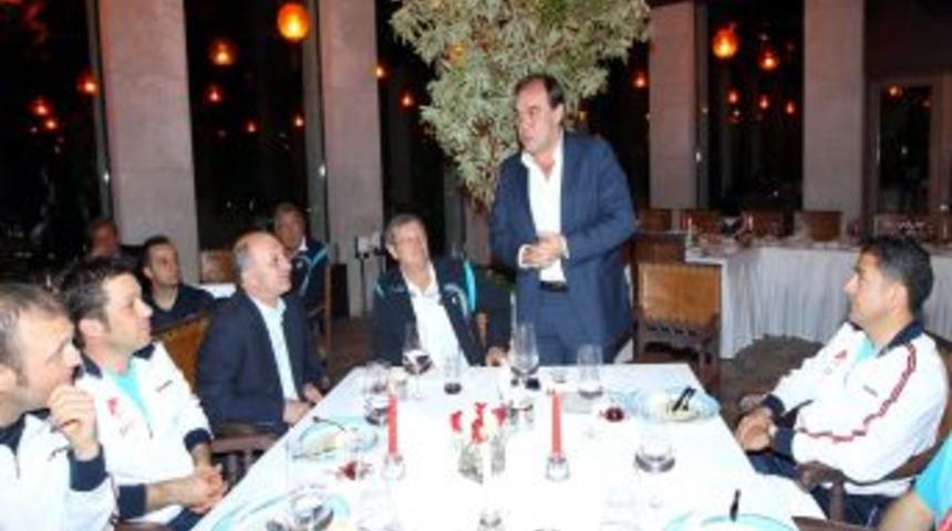 TFF Başkanı Demir&ouml;ren, hakem seminerini ziyaret etti