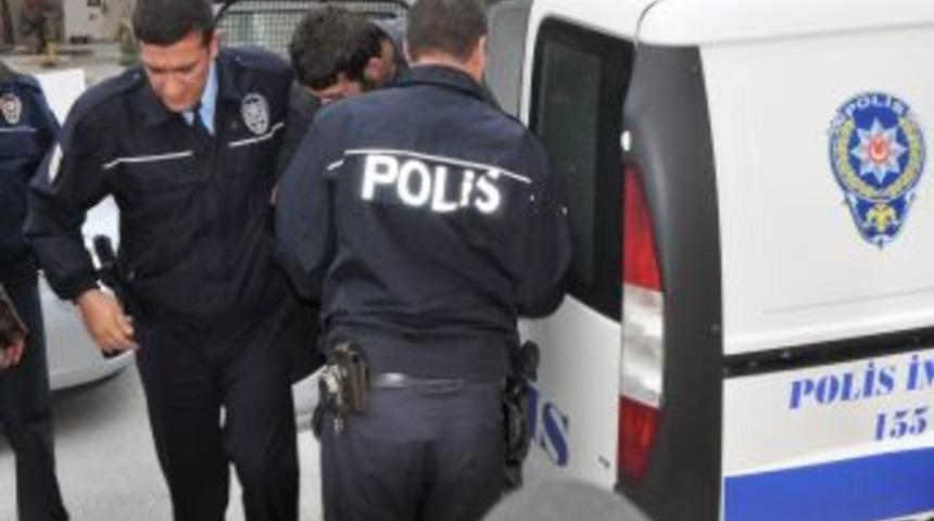 Kavga eden &uuml;niversite &ouml;ğrencilerinden 3&rsquo;&uuml; adliyeye sevk edildi