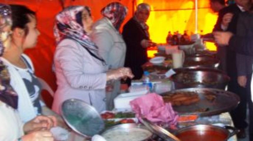 EGDER'in y&ouml;resel yemekler sergisi protokol&uuml; buluşturdu
