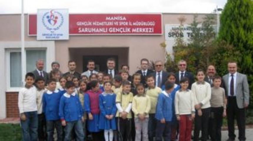 Saruhanlı Gen&ccedil;lik Merkezi faaliyete başladı