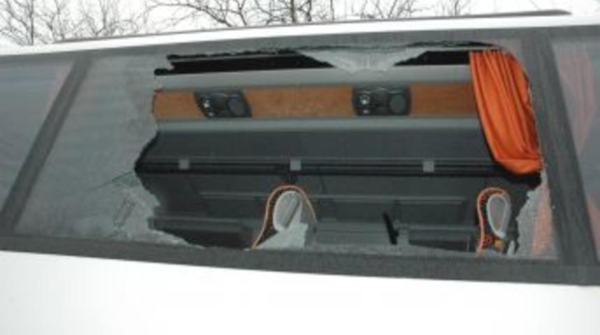 Kayserisporlu taraftarlar arasında bı&ccedil;aklı kavga: 5 yaralı