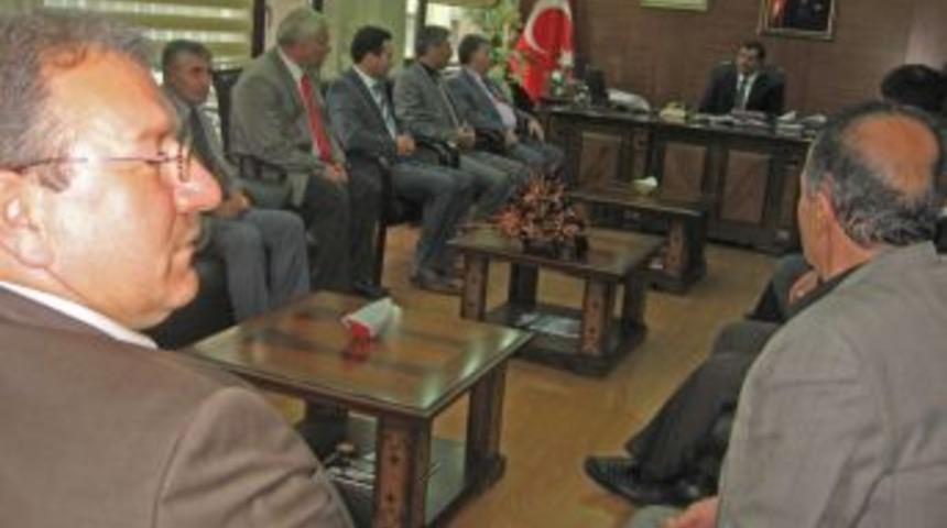 Sağlık &ccedil;alışanlarından Erzurum Emniyet M&uuml;d&uuml;r&uuml;'ne ziyaret