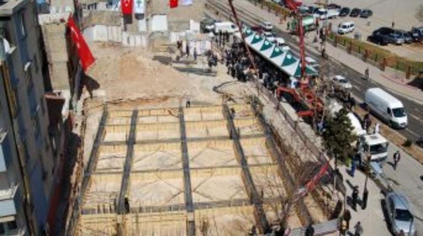 Bin kişilik Fatih Camii&rsquo;nin temeli atıldı