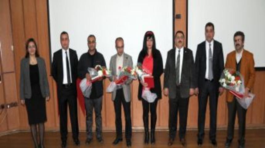 Şair ve yazarlar Batman &Uuml;niversitesi'ndeki s&ouml;yleşide buluştu