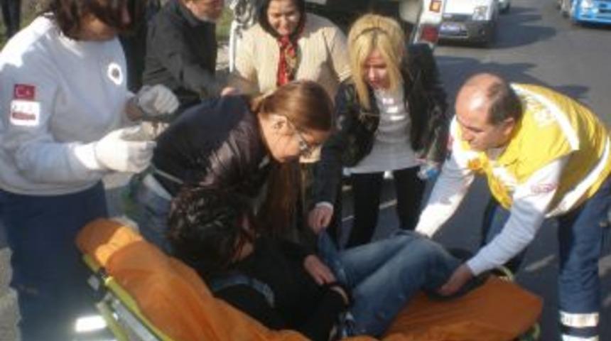 Kadın iş&ccedil;ileri taşıyan minib&uuml;s takla attı: 5 yaralı