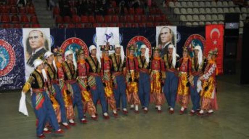 Şehitk&acirc;mil halkoyunlarında T&uuml;rkiye şampiyonasına gidiyor