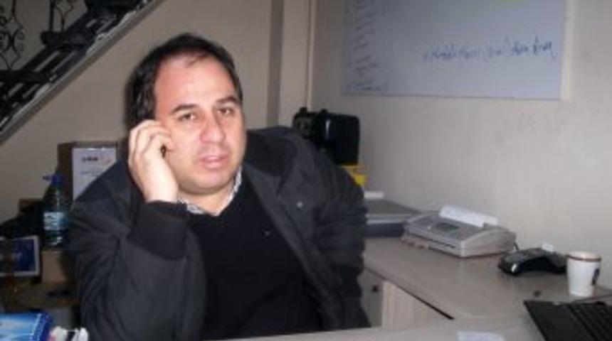 Otomobilin iki plakasını &ccedil;aldılar