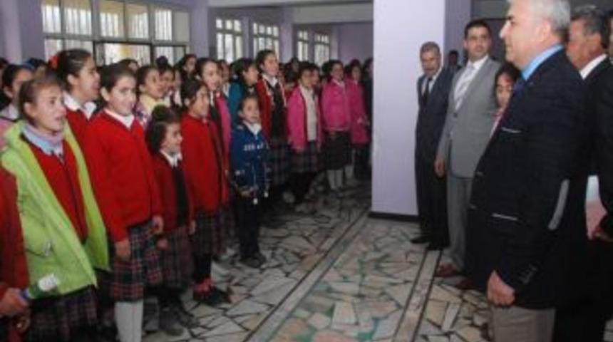 Batman Milli Eğitim M&uuml;d&uuml;r&uuml; Akboğa Kozluk'ta Denetim Ve İncelemelerde Bulundu