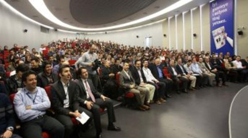 Ekrem Dumanlı: Bilgi teknolojilerine yeteri kadar &ouml;nem verilmiyor