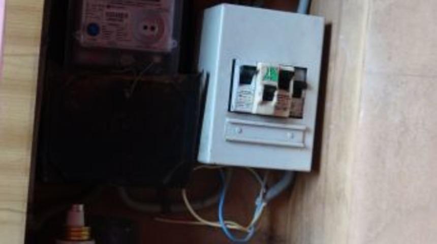 Yanan şofben kablosu dumanından etkilenen 6 kişilik aile hastanelik oldu