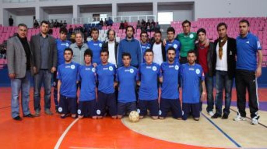 Adıyaman &Uuml;niversitesi Futsal Takımı'ndan farklı galibiyet: 10 - 1