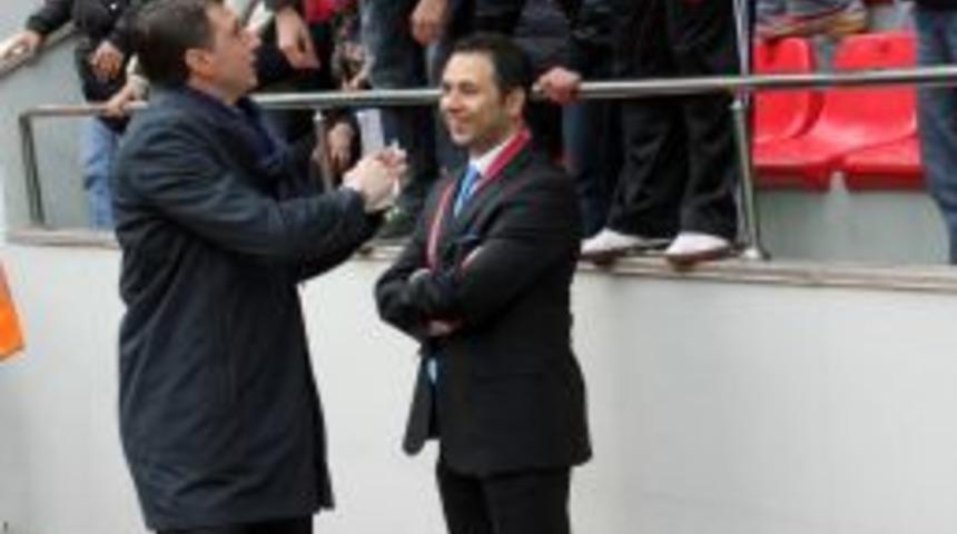 Eskişehirspor Teknik Direkt&ouml;r&uuml; Ersun Yanal