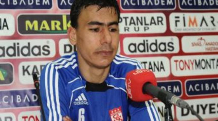 Sivasspor Teknik Direkt&ouml;r&uuml; &Ccedil;alımbay: Kaybetmemiz &ccedil;ok &uuml;z&uuml;c&uuml;