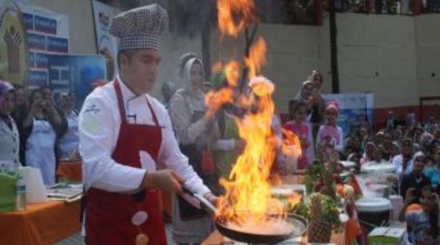 İzmirliler Oktay Usta'nın şovlarını beğeni ile izledi