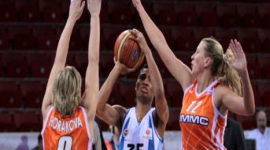 UMMC Ekaterinburg'a 75-68 yenilen Fenerbah&ccedil;e, Euroleague'de d&ouml;rd&uuml;nc&uuml; oldu
