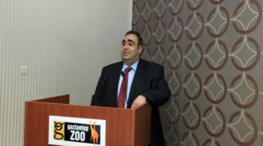 Hayvanat bah&ccedil;elerinin sorunları masaya yatırıldı