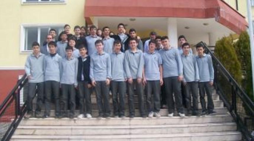 Ertuğrulgazi, LYS'deki y&uuml;zde 100 yerleştirmeyle T&uuml;rkiye birincisi oldu
