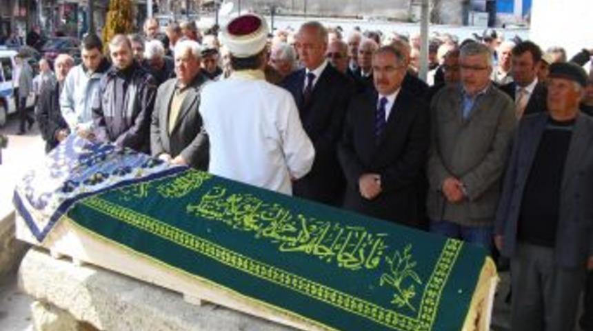 Cumhuriyetin İlk Kuşak &Ouml;ğretmenlerinden Sabahat Kara&ccedil;am Vefat Etti