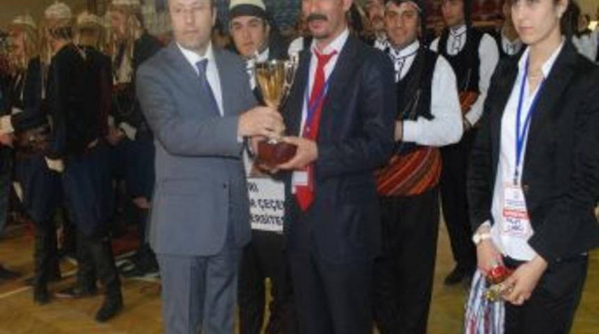 Aİ&Ccedil;&Uuml; halk oyunları ekibi T&uuml;rkiye finaline katılma hakkı kazandı