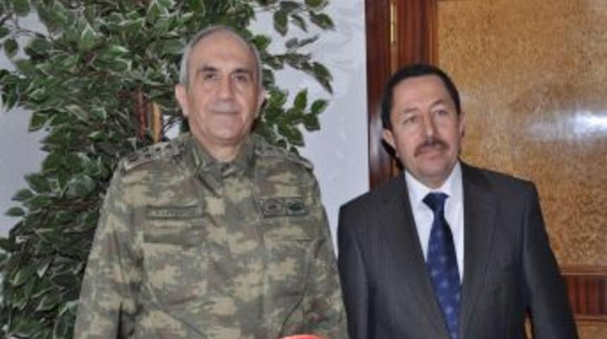 Jandarma Genel Komutanı Bekir Kalyoncu, Afyon Valiliği'ni ziyaret etti