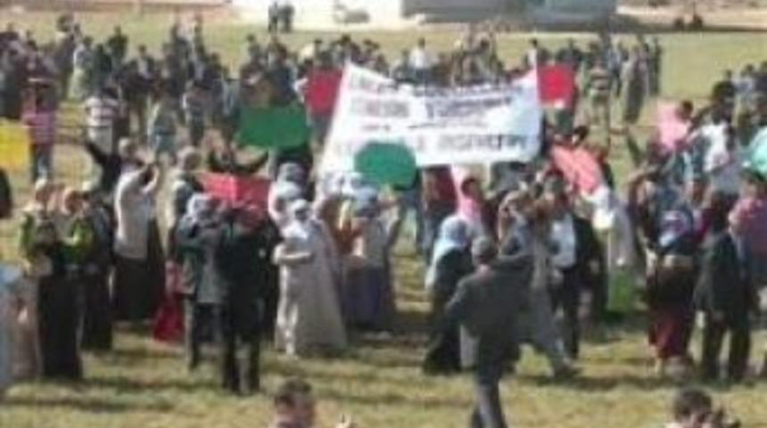 Eyleme giden memur yandı