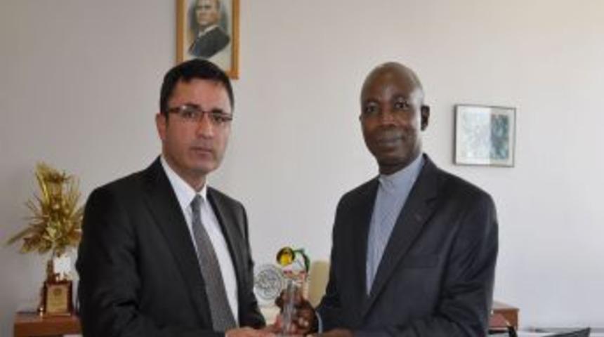 Fildişi Sahilleri Dışişleri Bakanı Yardımcısı Egene, Malatya'da