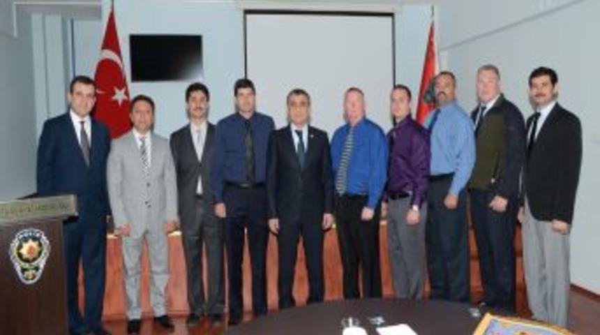 Amerikalı polisler, Isparta'da g&ouml;revli polisleri ziyaret etti