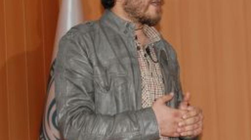 Gazeteci Hasan S&ouml;ylemez Be&uuml;'de S&ouml;yleşiye Katıldı